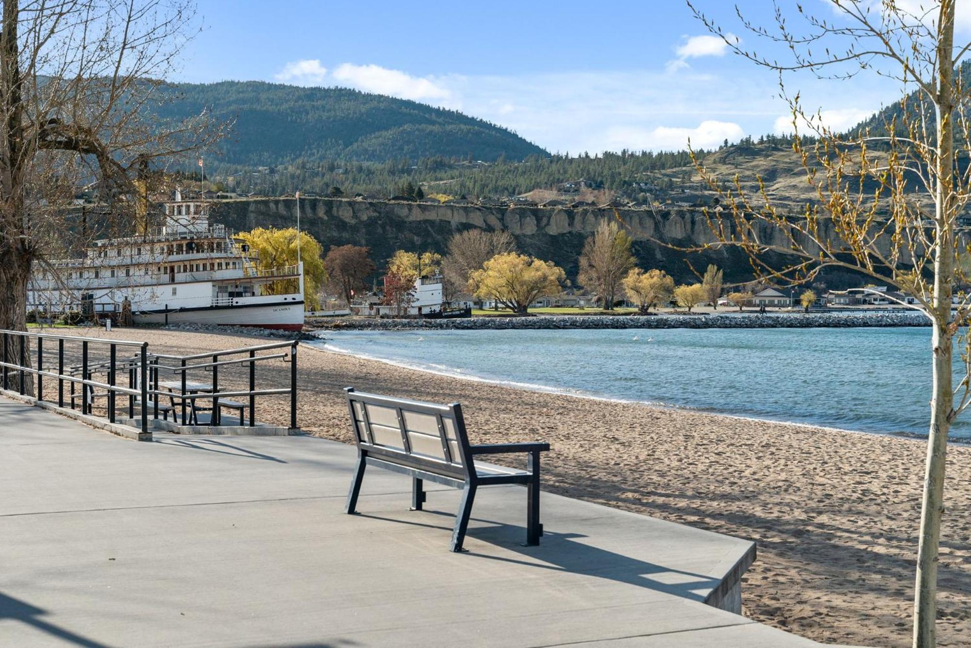 Okanagan Lakefront Resort Penticton Luaran gambar